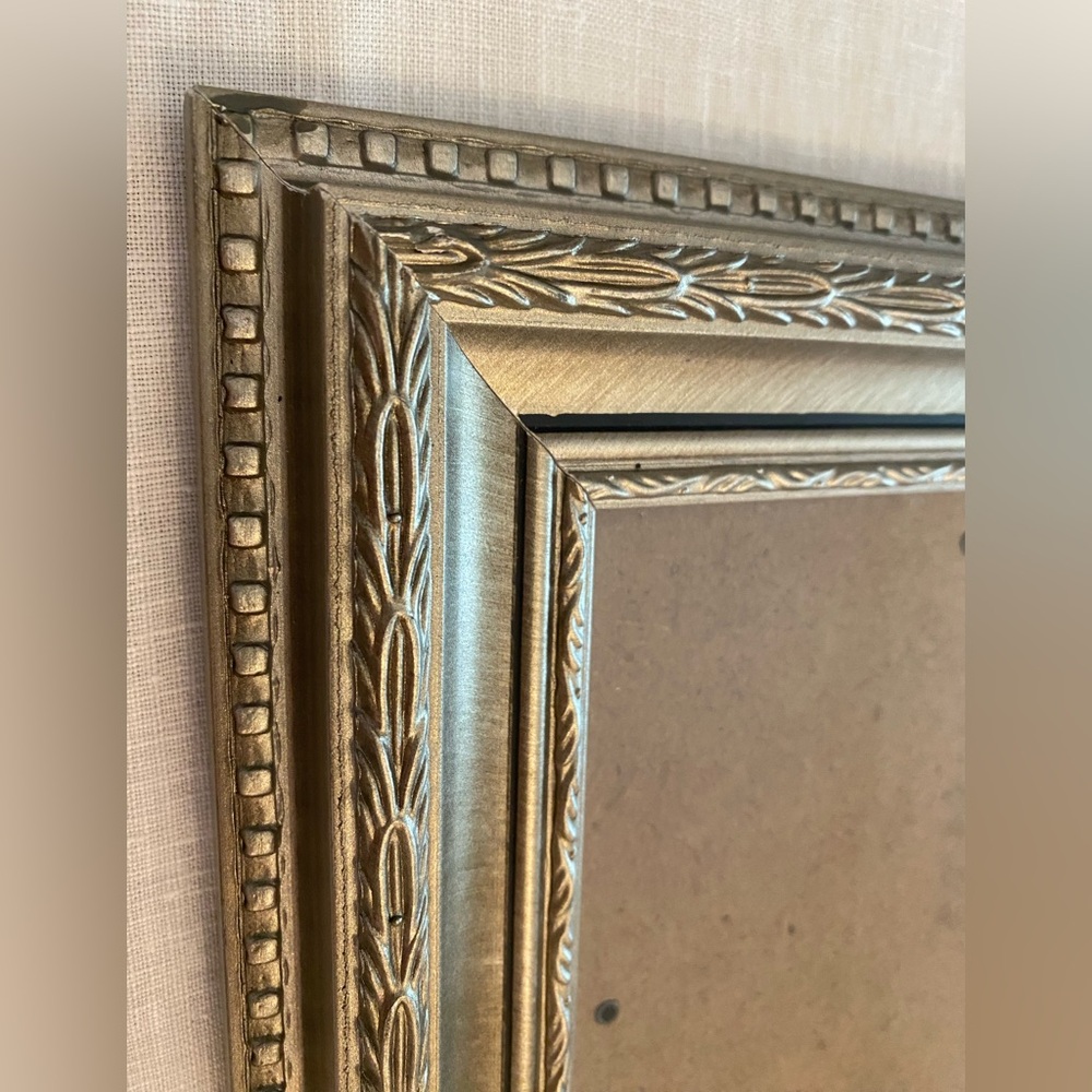 Frame - Picture 3 of 7